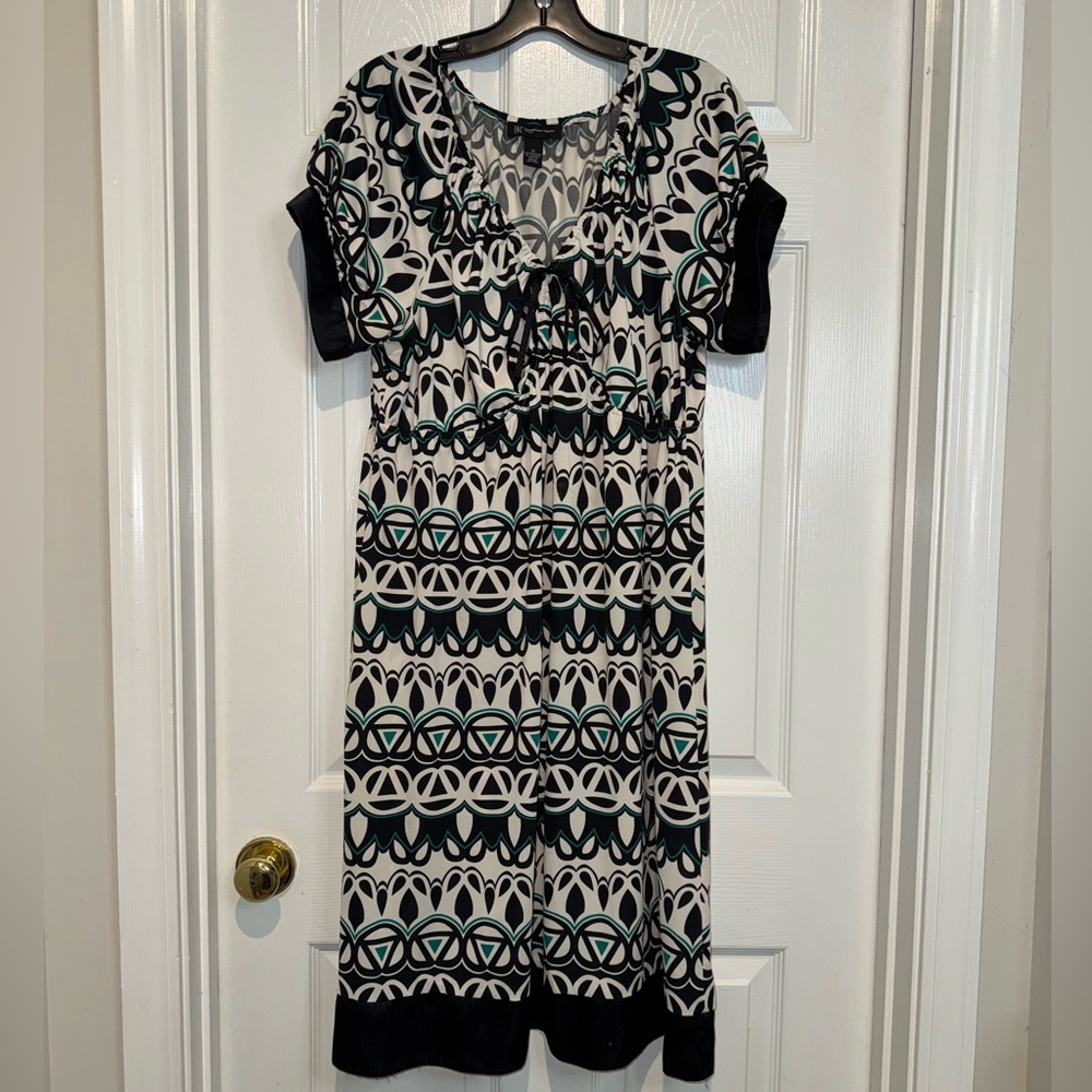 INC International Concepts Black and White Geometric Midi Dress. Size 1X